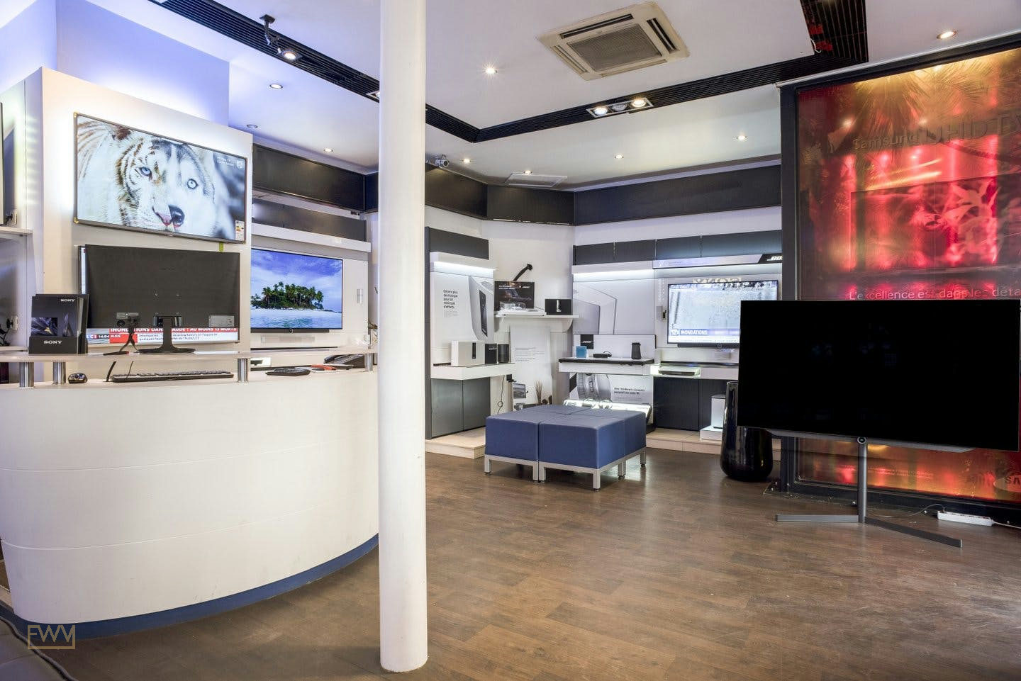 Premium Boutique in the 16th District, Paris, 120 sqm, pop up store