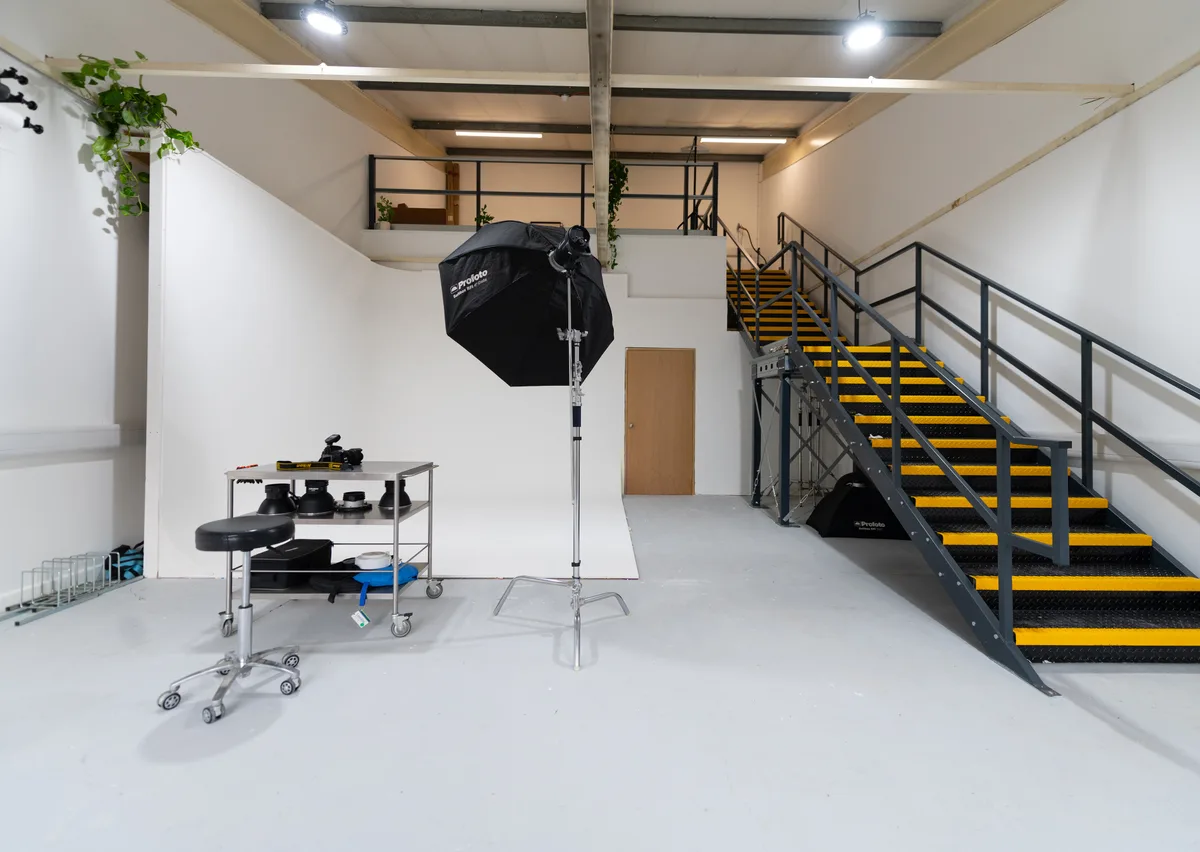 Premium Photography Studios Available 24/7 in South London, 125 sqm, photo shoot, pop-up rental in Greater London, third int…