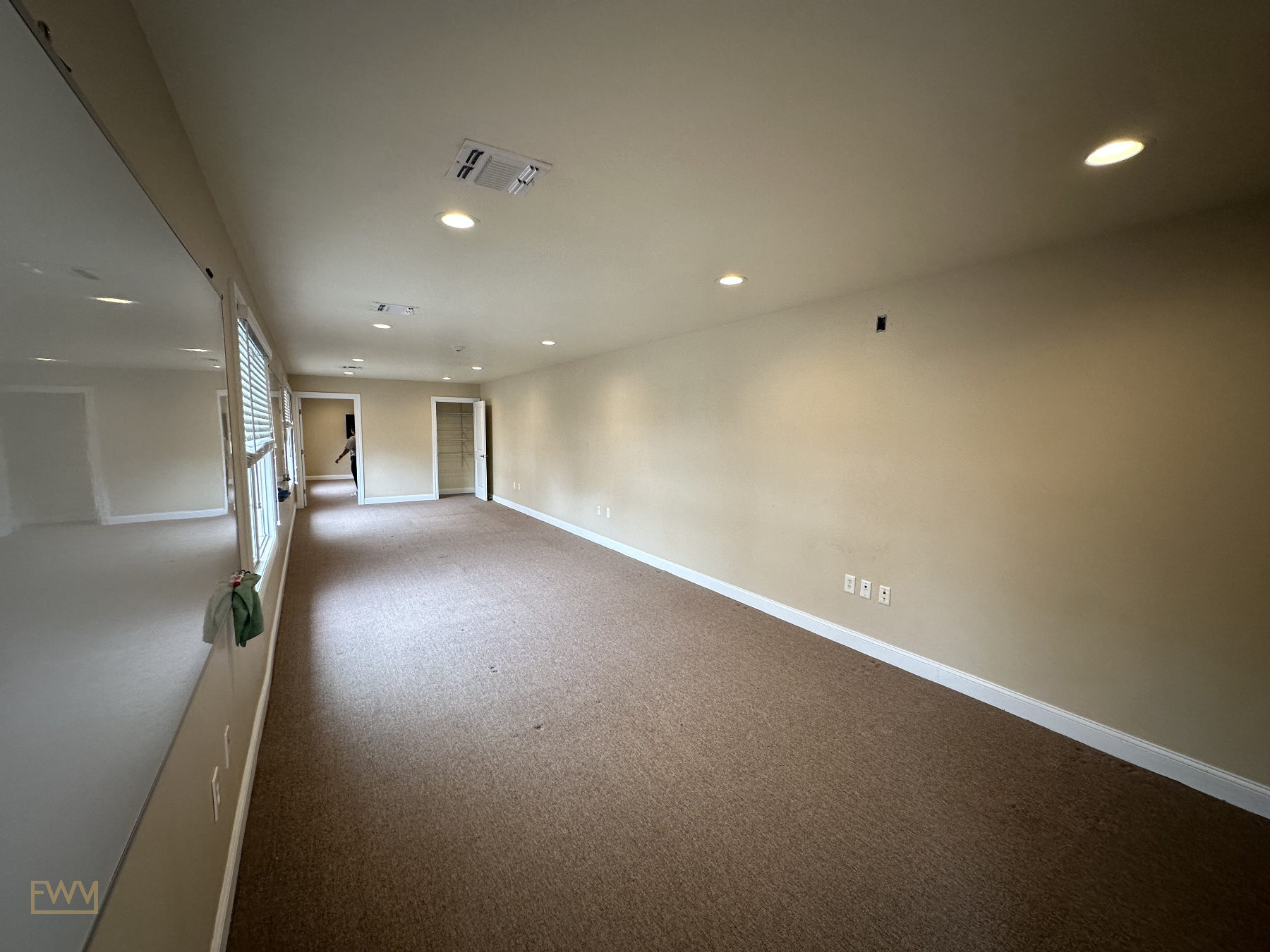 Prime 1,100 Sq Ft Office Space for Lease, 102 sqm, corporate event, pop-up rental in Paterson