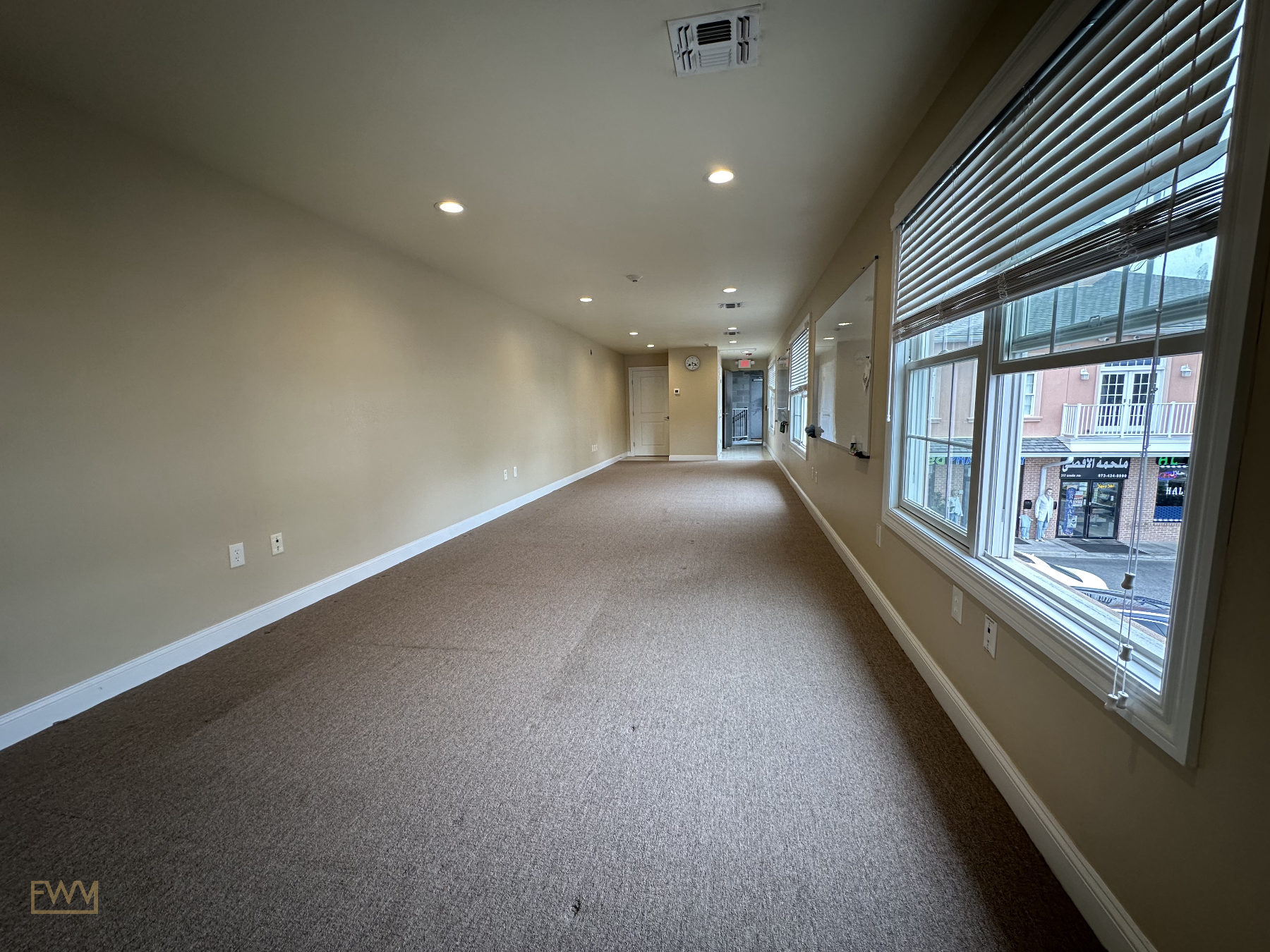 Prime 1,100 Sq Ft Office Space for Lease, 102 sqm, corporate event, pop-up rental in Paterson, second interior view