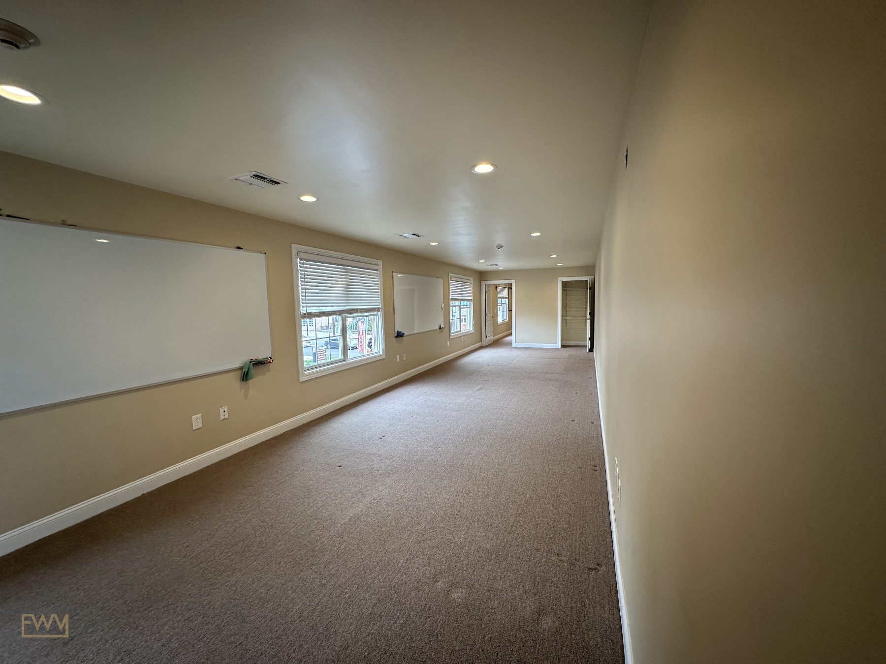 Prime 1,100 Sq Ft Office Space for Lease, 102 sqm, corporate event, pop-up rental in Paterson, third interior view