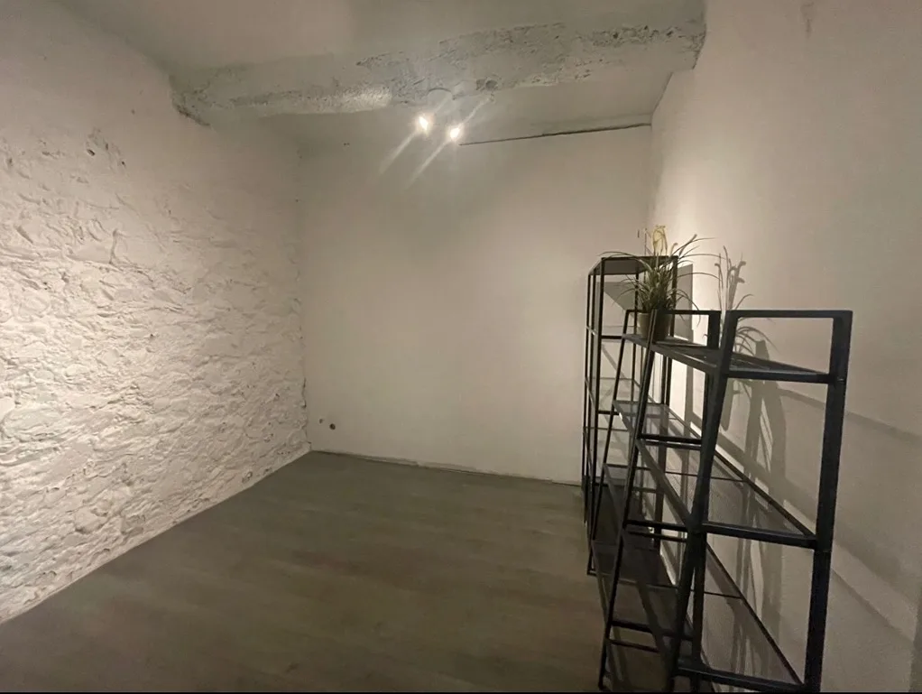 Prime Commercial Space in Downtown Saint-Tropez, 45 sqm, retail activation, pop-up rental, third interior view