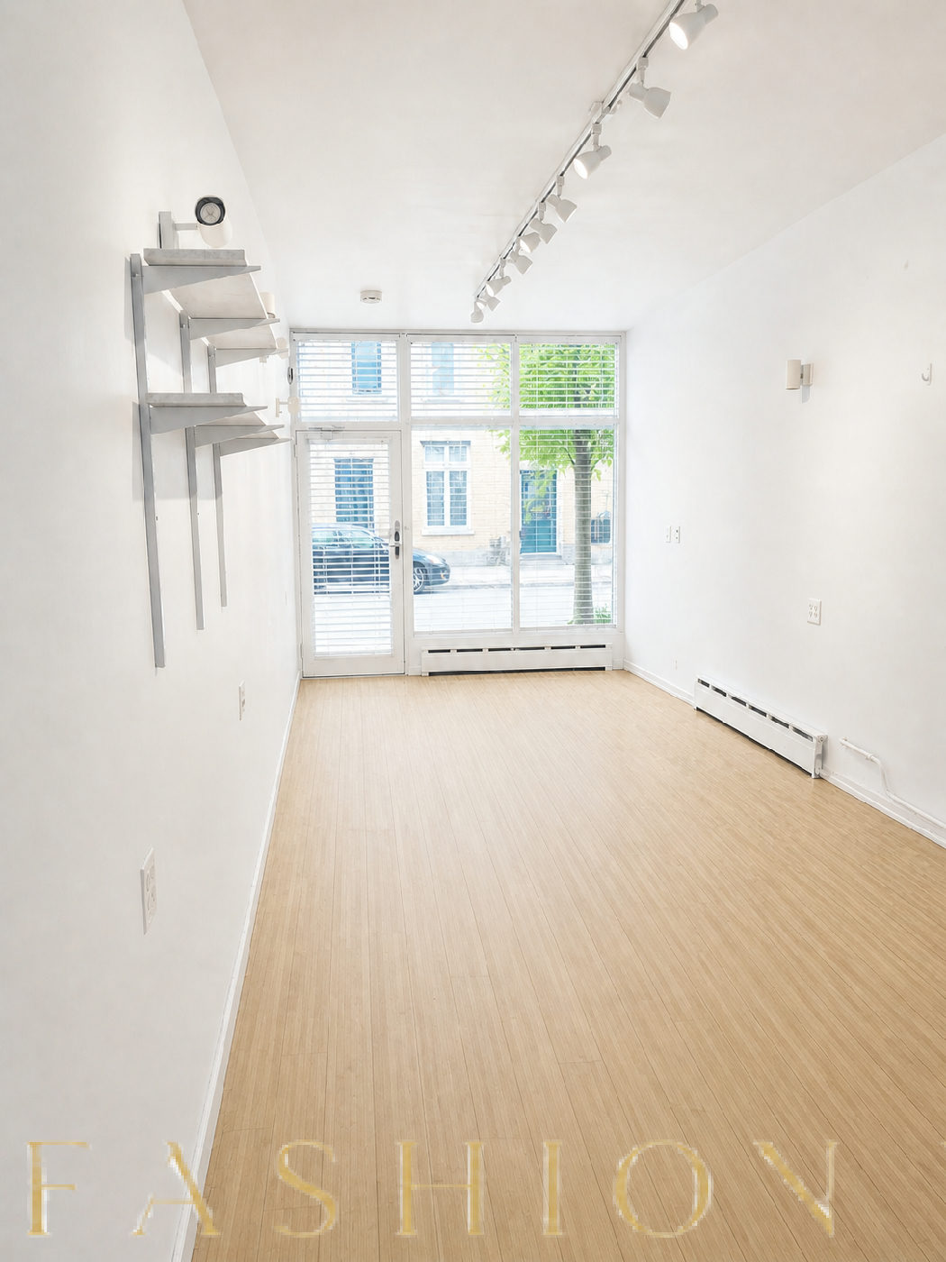 Prime Commercial Space with Essential Amenities, 44 sqm, retail activation, pop-up rental in Brooklyn