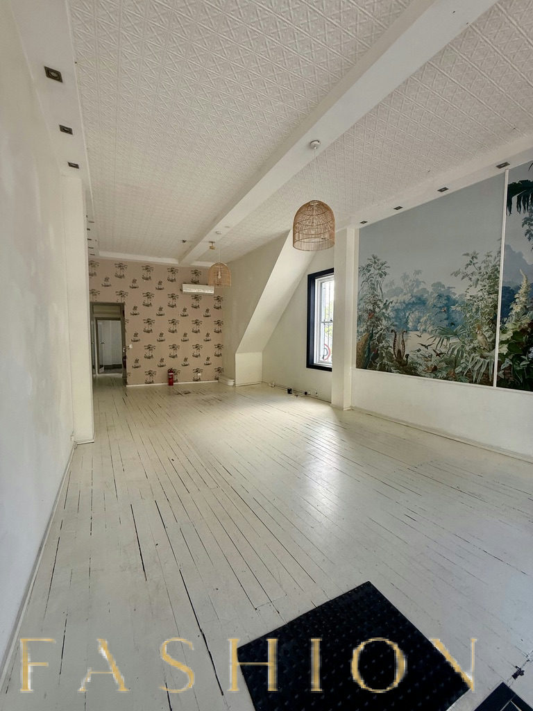 Prime Corner Retail Space Available in Paddington, 75 sqm, pop up store