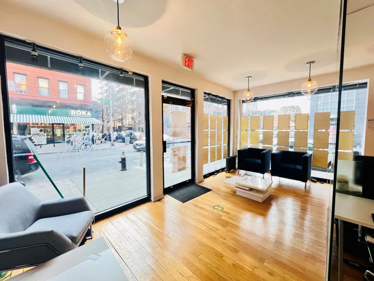 Prime Corner Retail Space on Bedford Avenue, 144 sqm, pop up store in Brooklyn, interior view