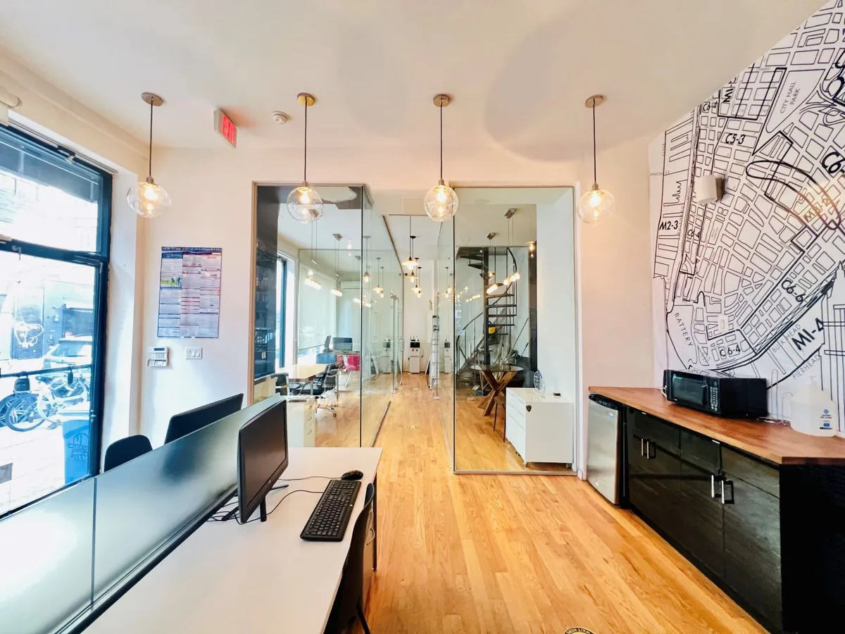 Prime Corner Retail Space on Bedford Avenue, 144 sqm, pop up store in Brooklyn, third interior view