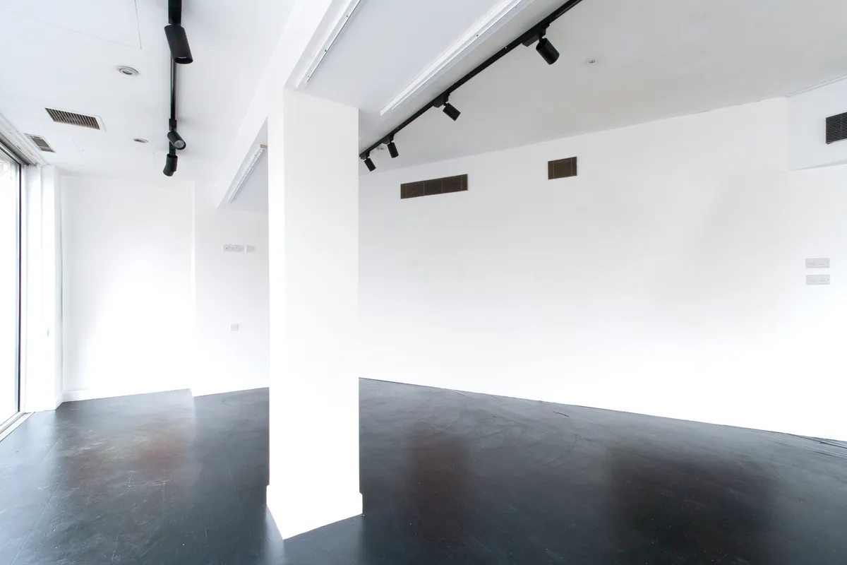 Prime Gallery Space Near Chalk Farm Station, 65 sqm, art exhibition, pop-up rental in Greater London, second interior view