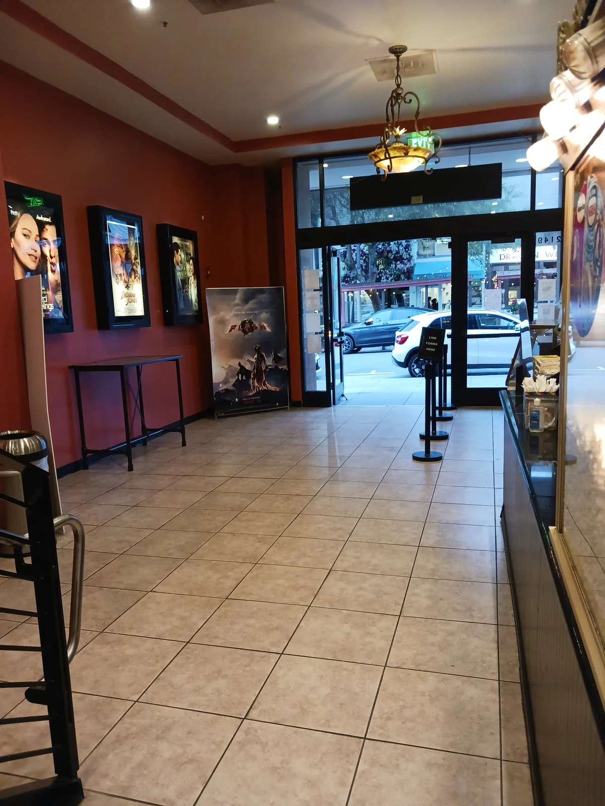 Prime Ground Floor Space on Chestnut Street, 37 sqm, pop up store in San Francisco