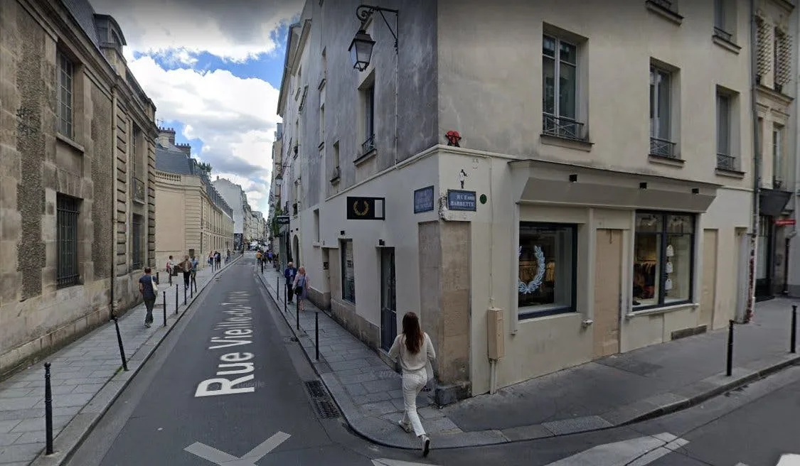 Prime Location Boutique in Marais, Paris — 5