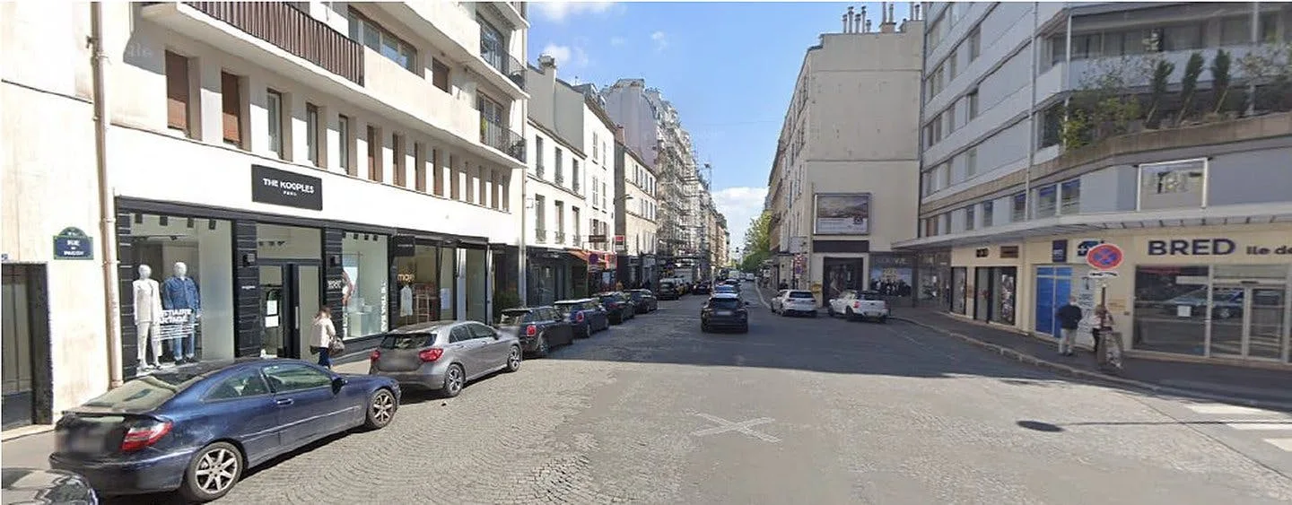 Prime Location Boutique in Passy Area, Paris — 2