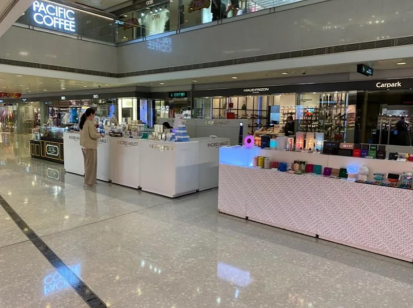 Prime Promotion Kiosk in Central Shopping Mall, 12 sqm, pop up store in Hong Kong, additional interior view