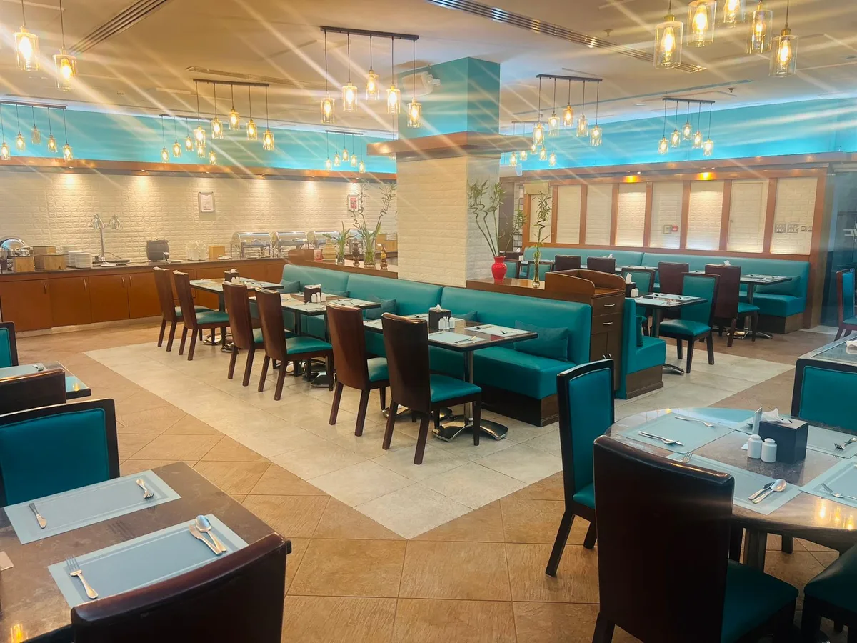 Prime Restaurant Space for Lease in Marina View, Dubai, 325 sqm, retail activation, pop-up rental, interior view