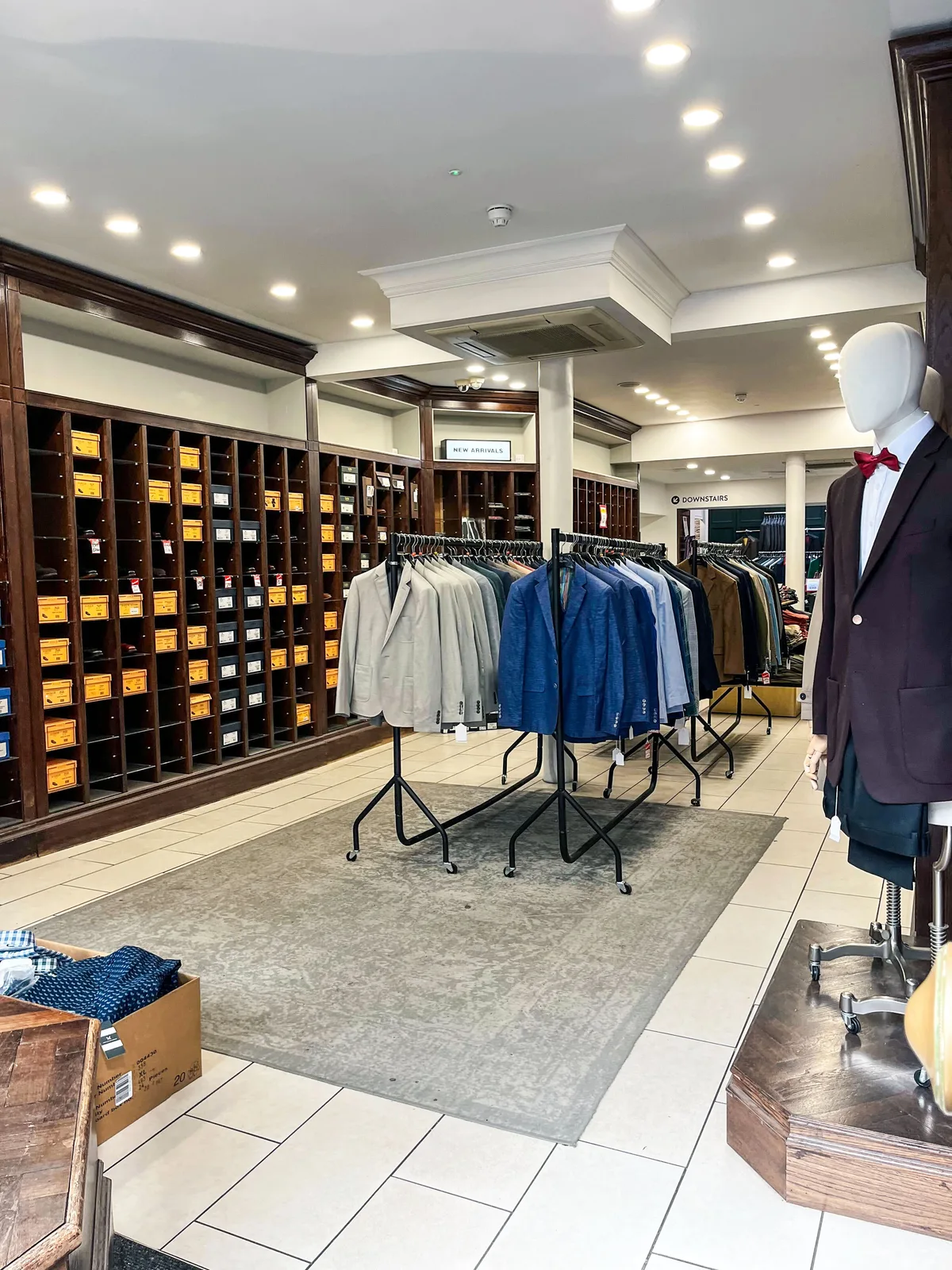 Prime Retail Opportunity in Mayfair with Modern Amenities, 181 sqm, pop up store in London, second interior view