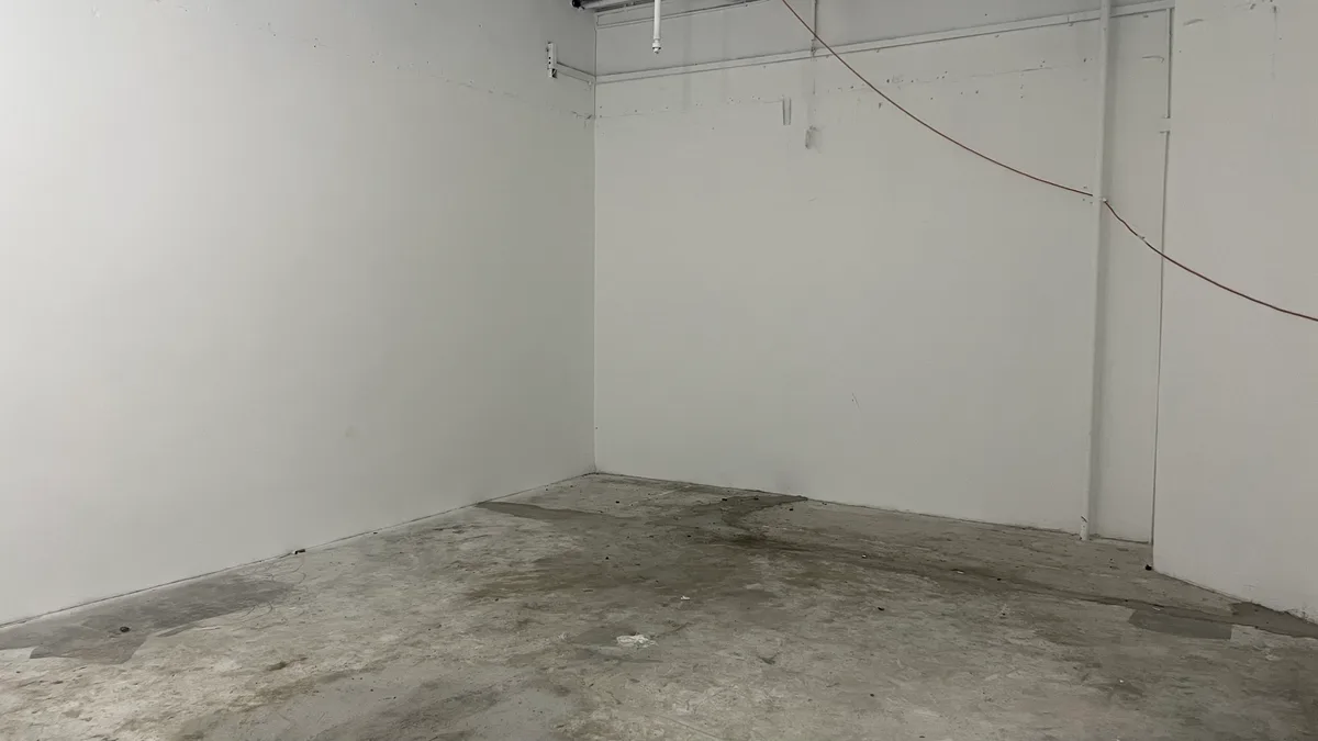 Prime Retail Space Available on Hollywood Road, 73 sqm, pop up store in Hong Kong, second interior view