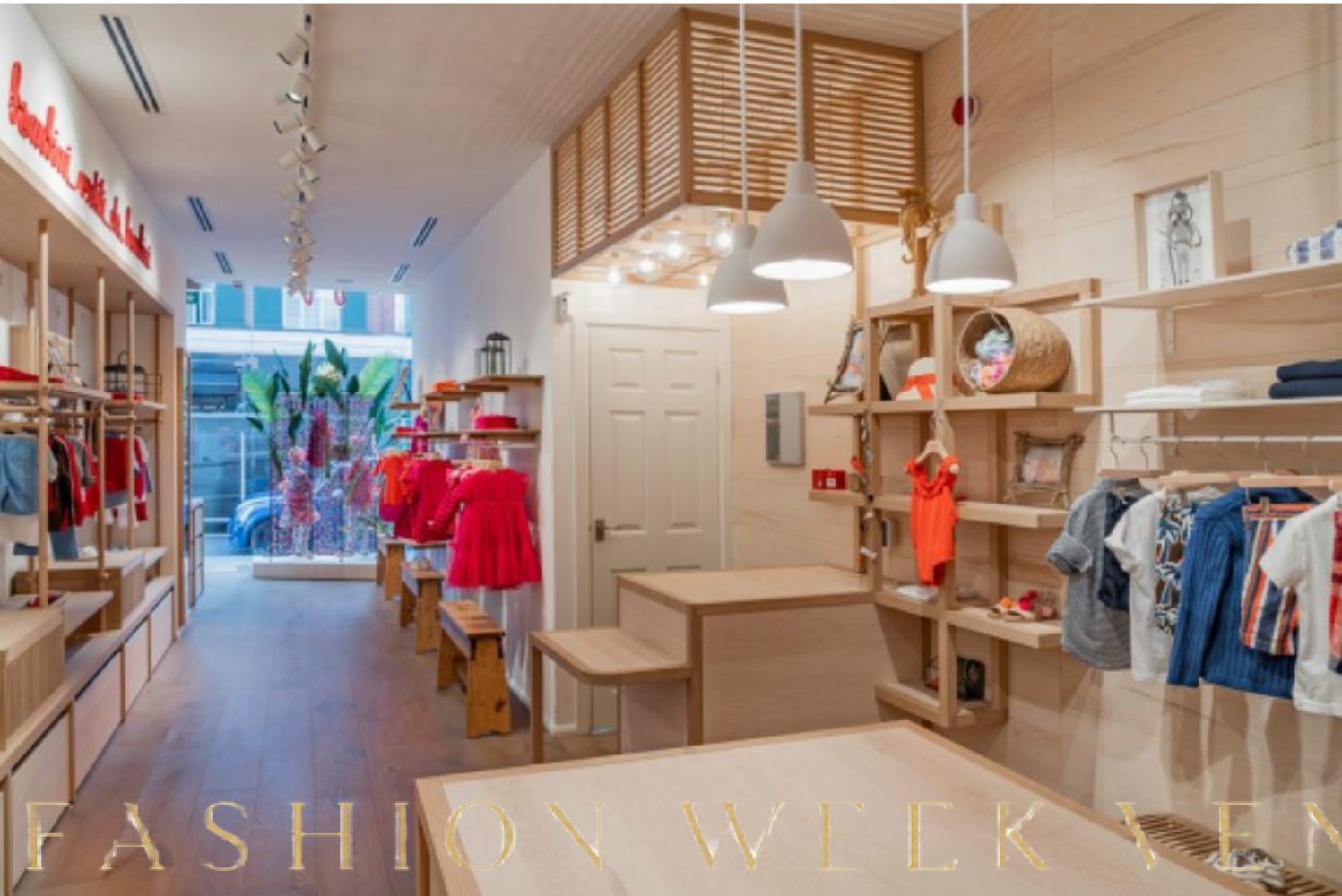 Prime Retail Space on Brompton Road, 156 sqm, pop up store in London, second interior view