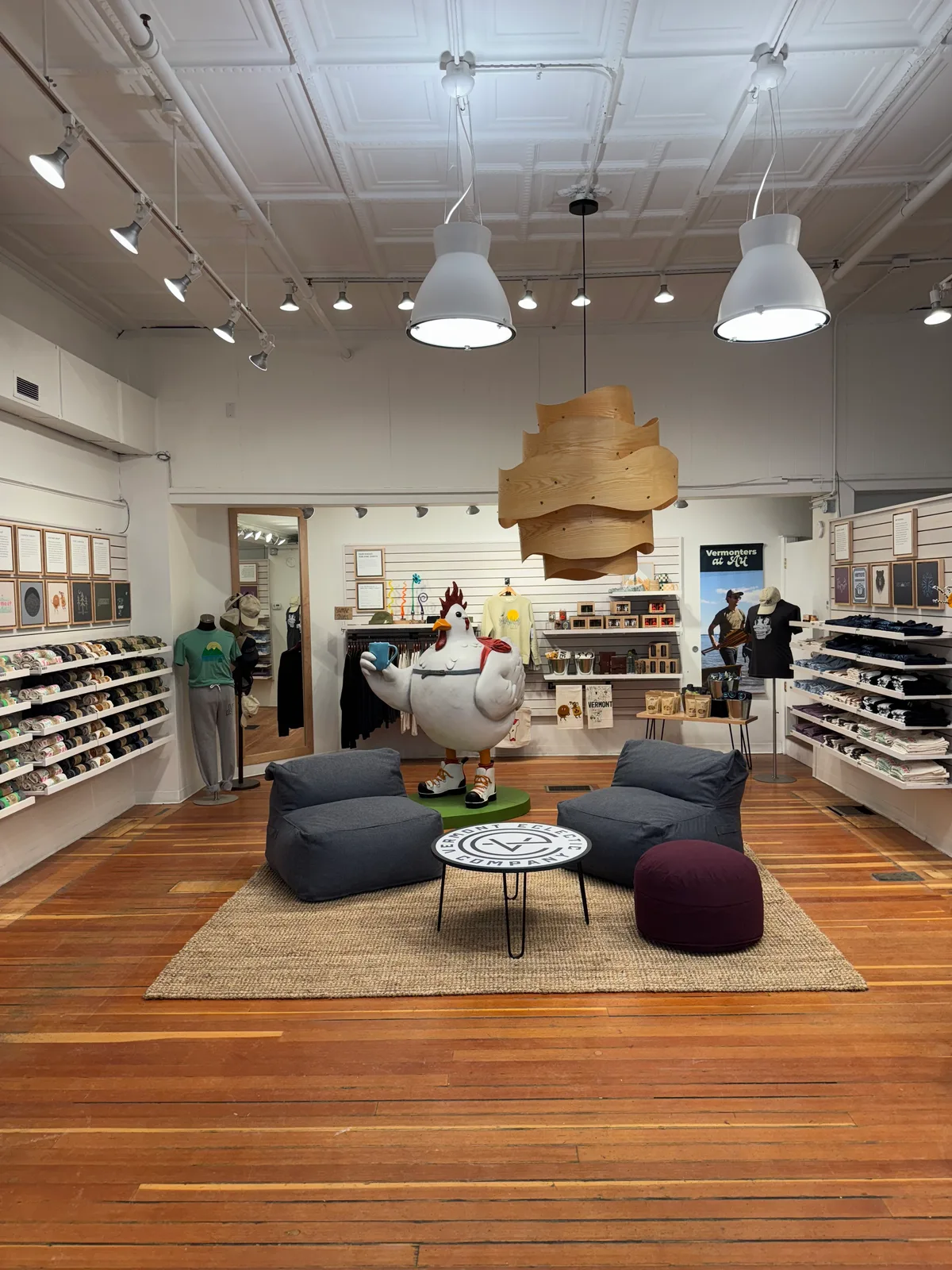 Prime Retail Space on Church Street Marketplace, 104 sqm, pop up store in Burlington, third interior view