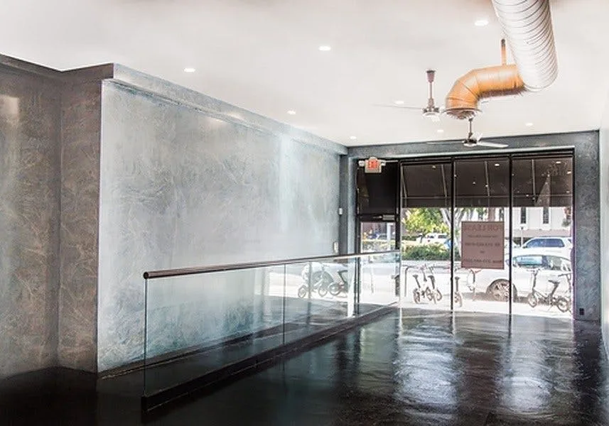 Prime Retail Storefront on Melrose Avenue, Los Angeles