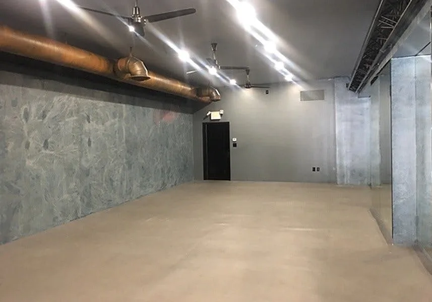 Prime Retail Storefront on Melrose Avenue, Los Angeles — 2