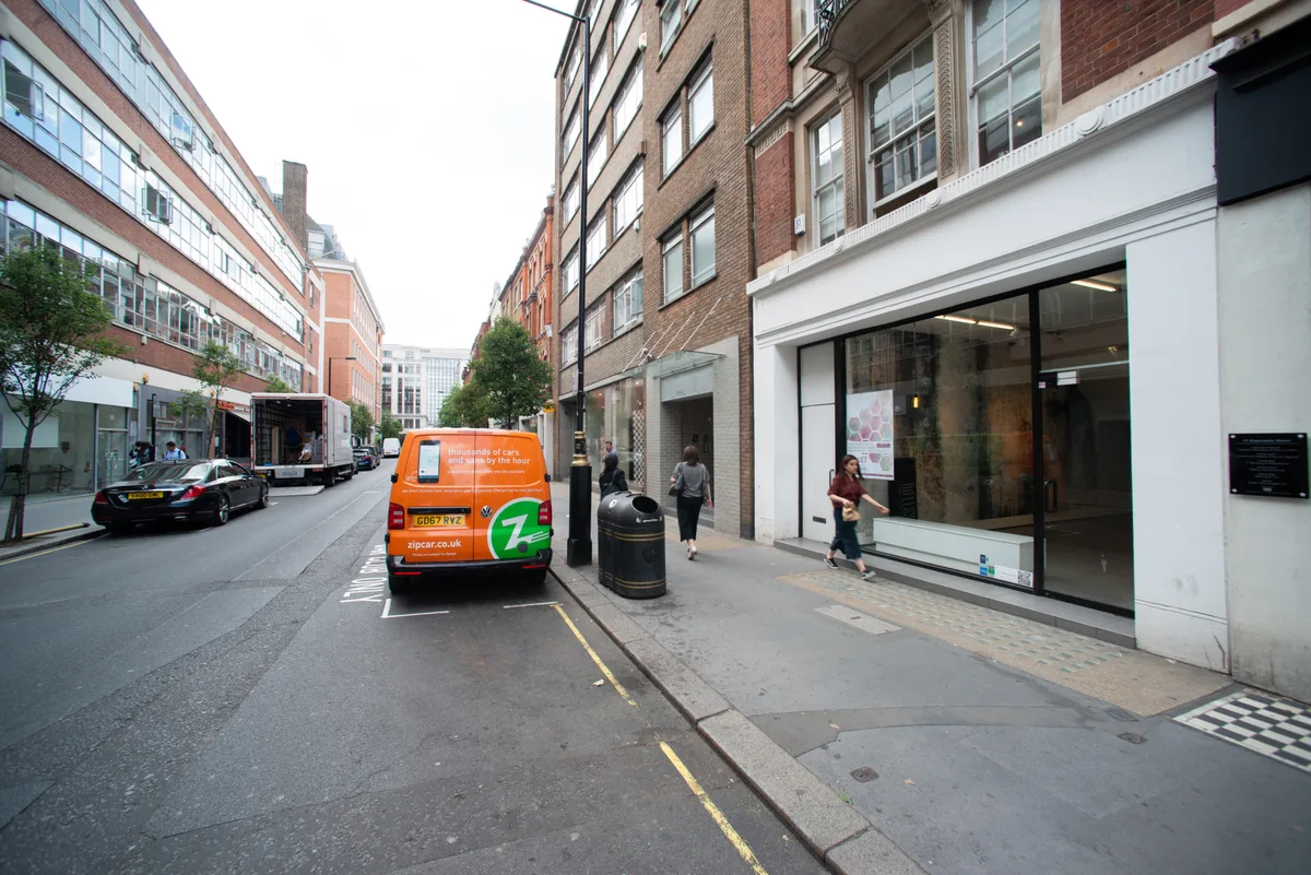 Prime Showroom Space Available in Fitzrovia, 213 sqm, pop up store in London, second interior view