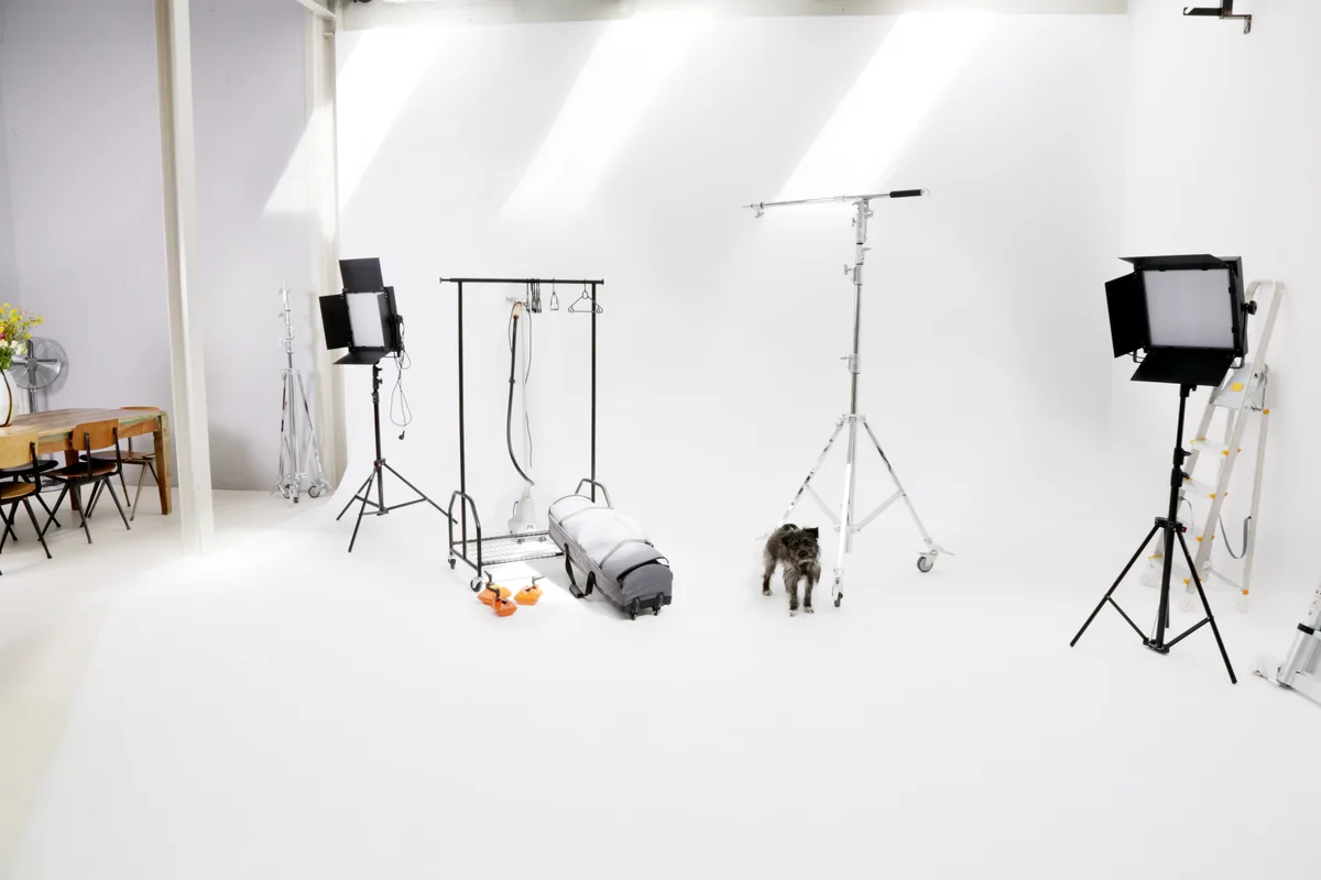Private 84m² Photo Studio with Meeting Room and Makeup Area, photo shoot, pop-up rental in Amsterdam
