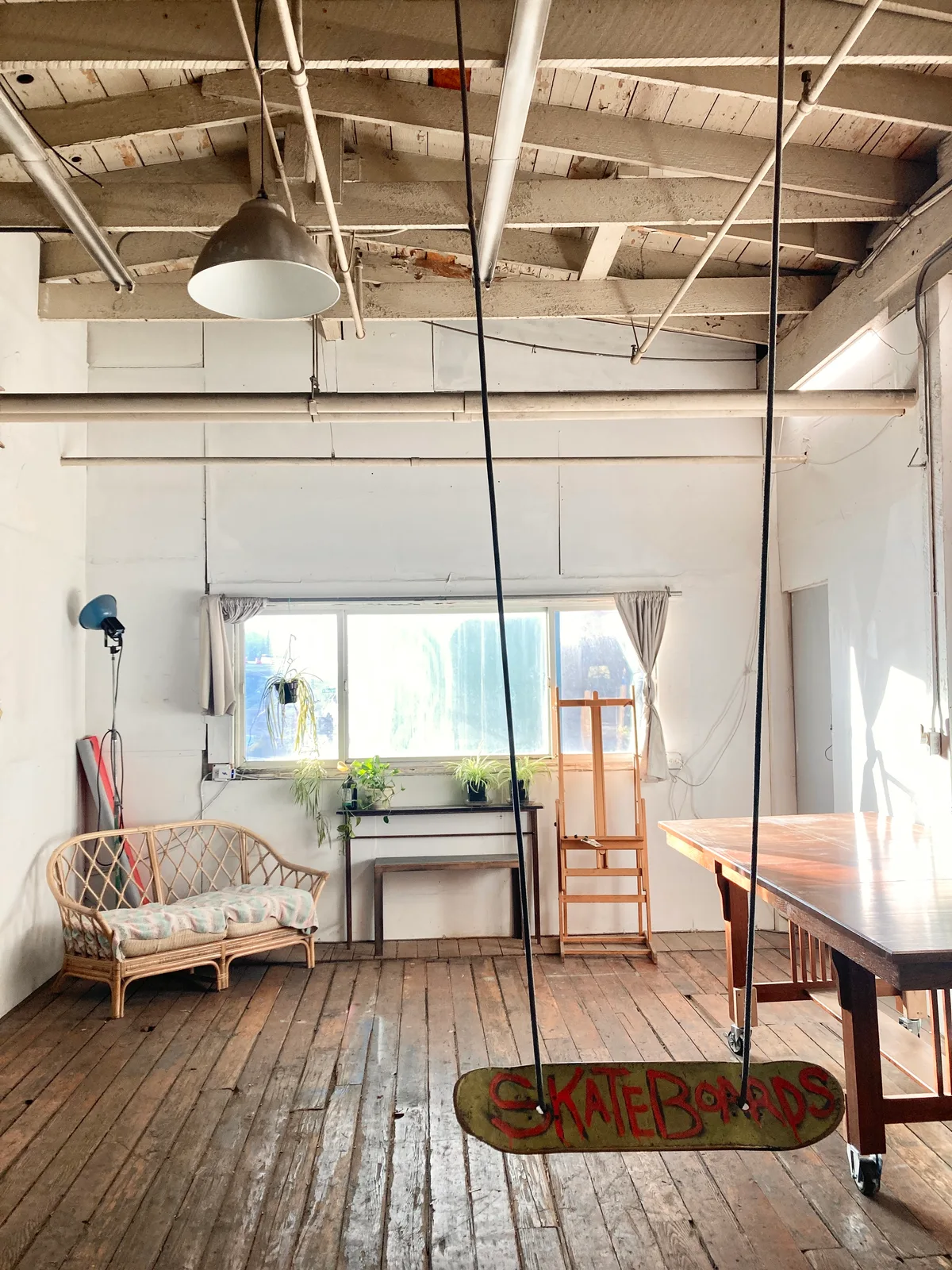 Private Art Studio with Communal Workspace Access, 14 sqm, pop up store in Seattle, third interior view