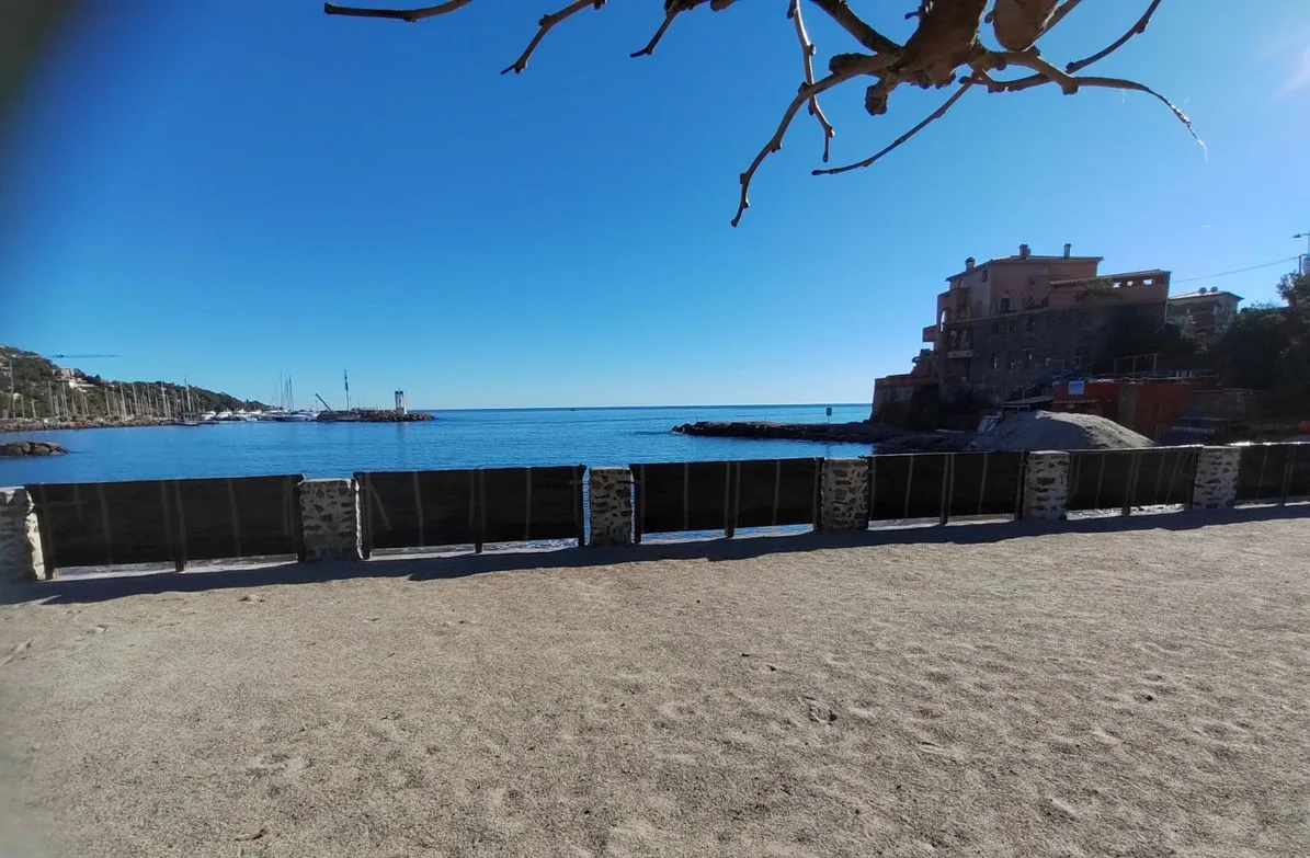 Private Beach Event Space with Ample Parking, 1000 sqm, private event, pop-up rental in Théoule-sur-Mer, interior view