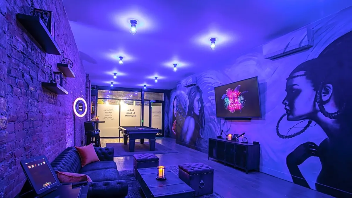 Private Event Space with Entertainment Amenities, 5 sqm, art exhibition, pop-up rental in Bremen, second interior view