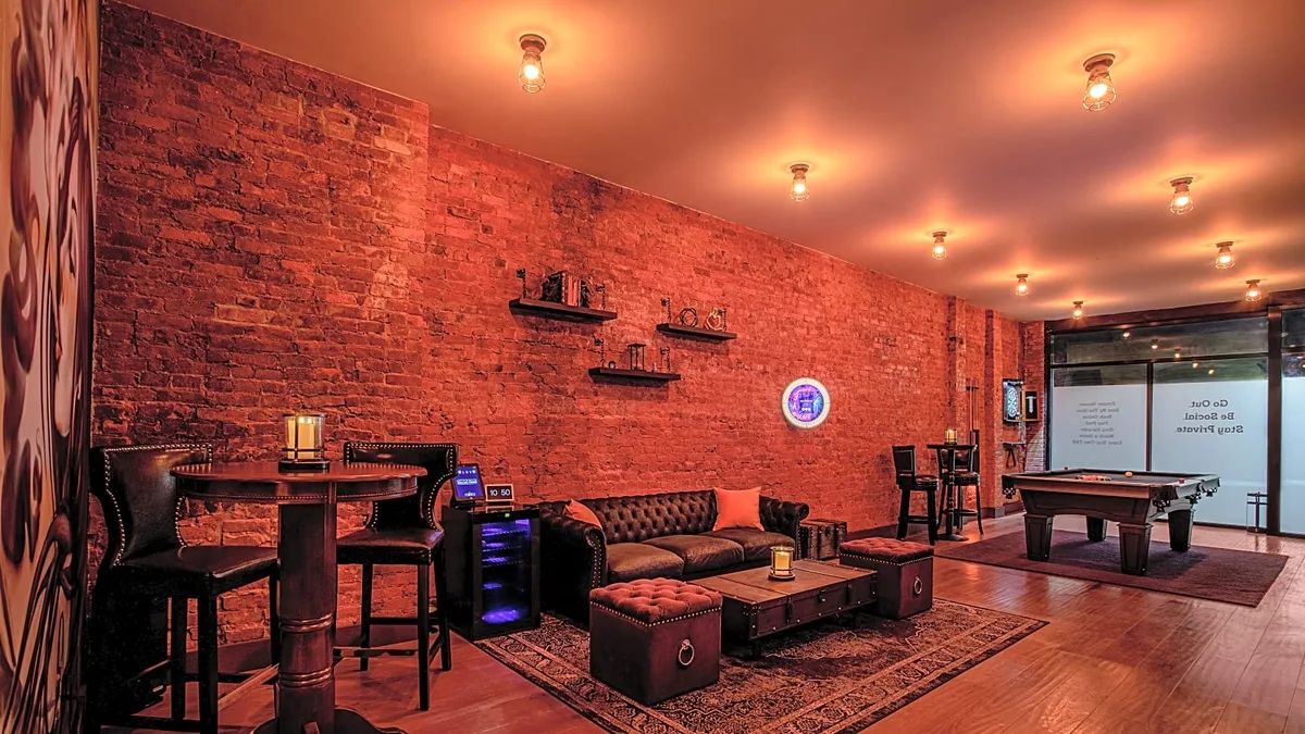 Private Event Space with Entertainment Amenities, 5 sqm, art exhibition, pop-up rental in Bremen, third interior view