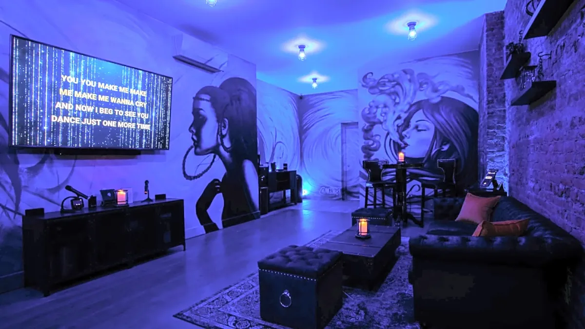 Private Event Space with Entertainment Amenities, 5 sqm, art exhibition, pop-up rental in Bremen, additional interior view