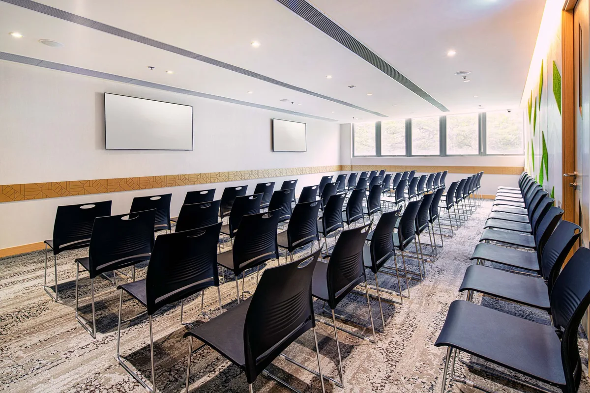Private Hotel Meeting Space near Lai Chi Kok, 51 sqm, corporate event, pop-up rental in Hong Kong