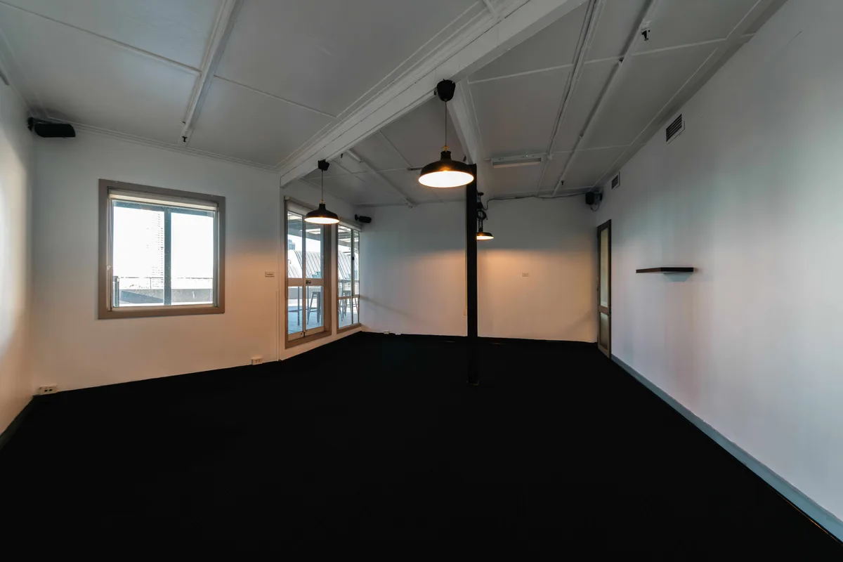 Private Office Space for 5-6 People on Oxford Street, 1 sqm, corporate event, pop-up rental in Darlinghurst