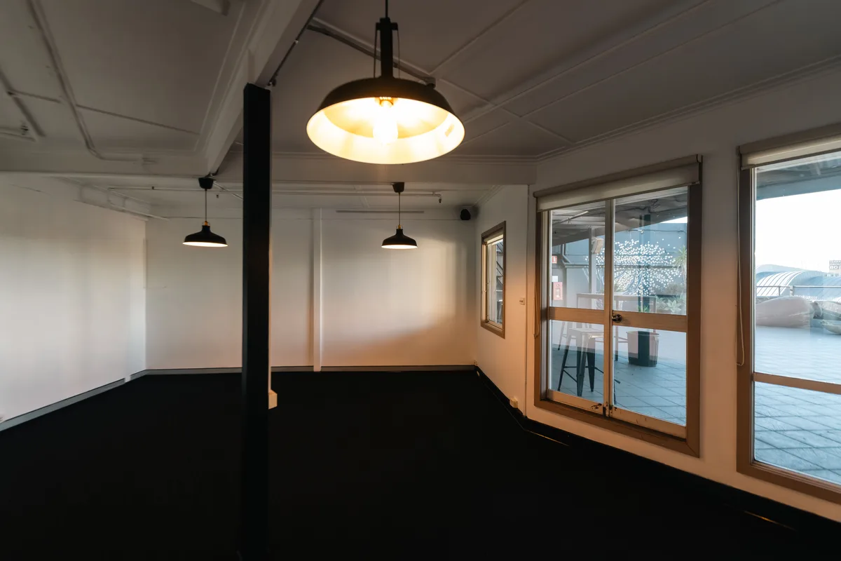 Private Office Space for 5-6 People on Oxford Street, 1 sqm, corporate event, pop-up rental in Darlinghurst, additional inte…