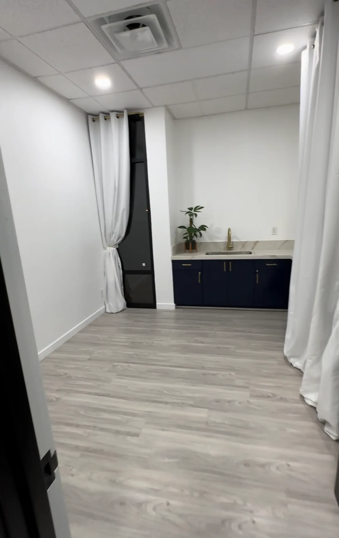 Private Suites Available for Rent in Beauty Salon, 11 sqm, private event, pop-up rental in Las Vegas