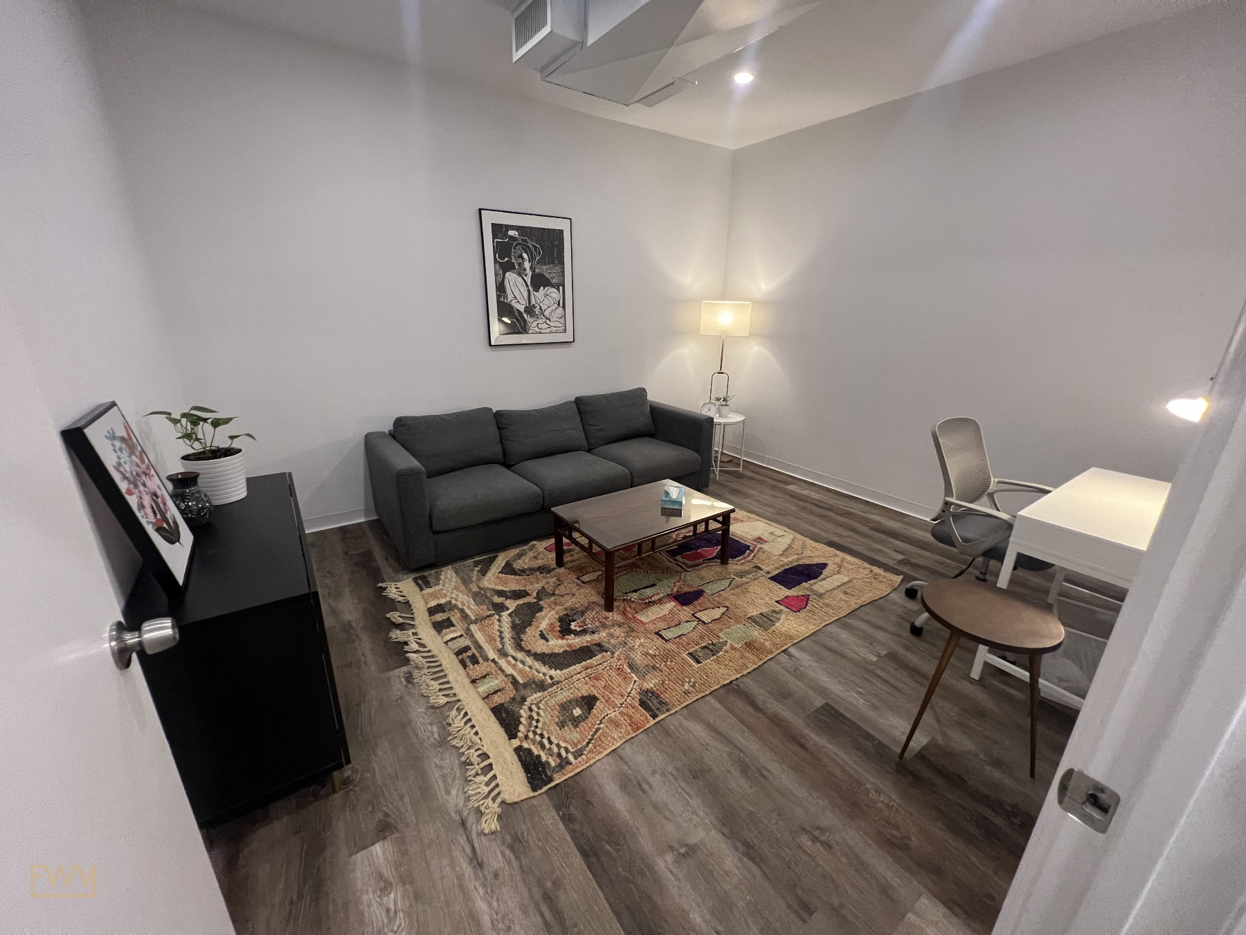 Private Therapy and Massage Rooms for Rent in Williamsburg, 28 sqm, networking event, pop-up rental in Brooklyn, second inte…