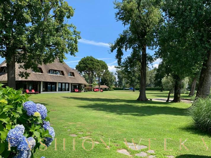 Private Villa for Rent in Lesa, 500 sqm, matrimoni, pop-up rental