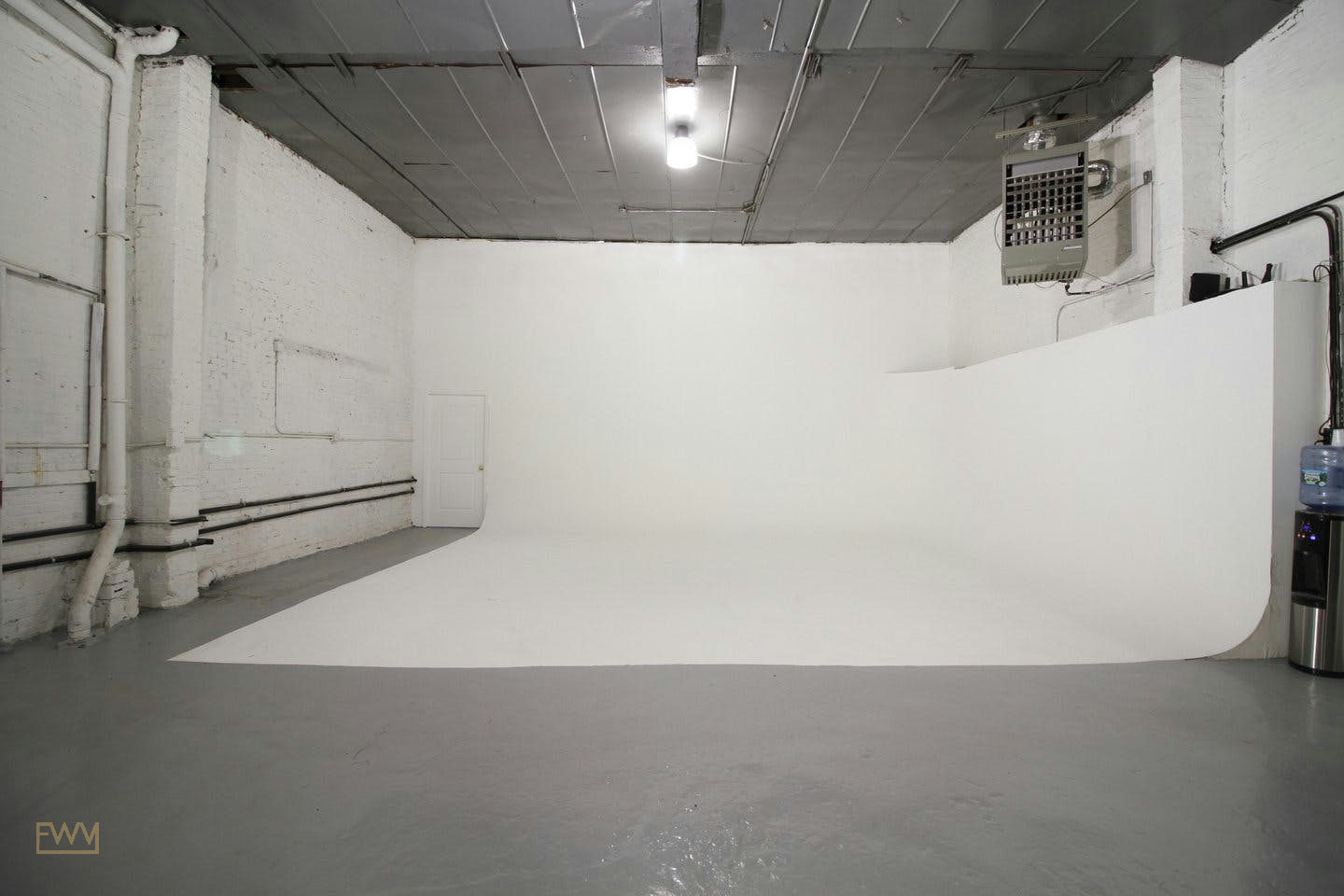 Production Space in a Repurposed Factory in Brooklyn, 279 sqm, pop up store