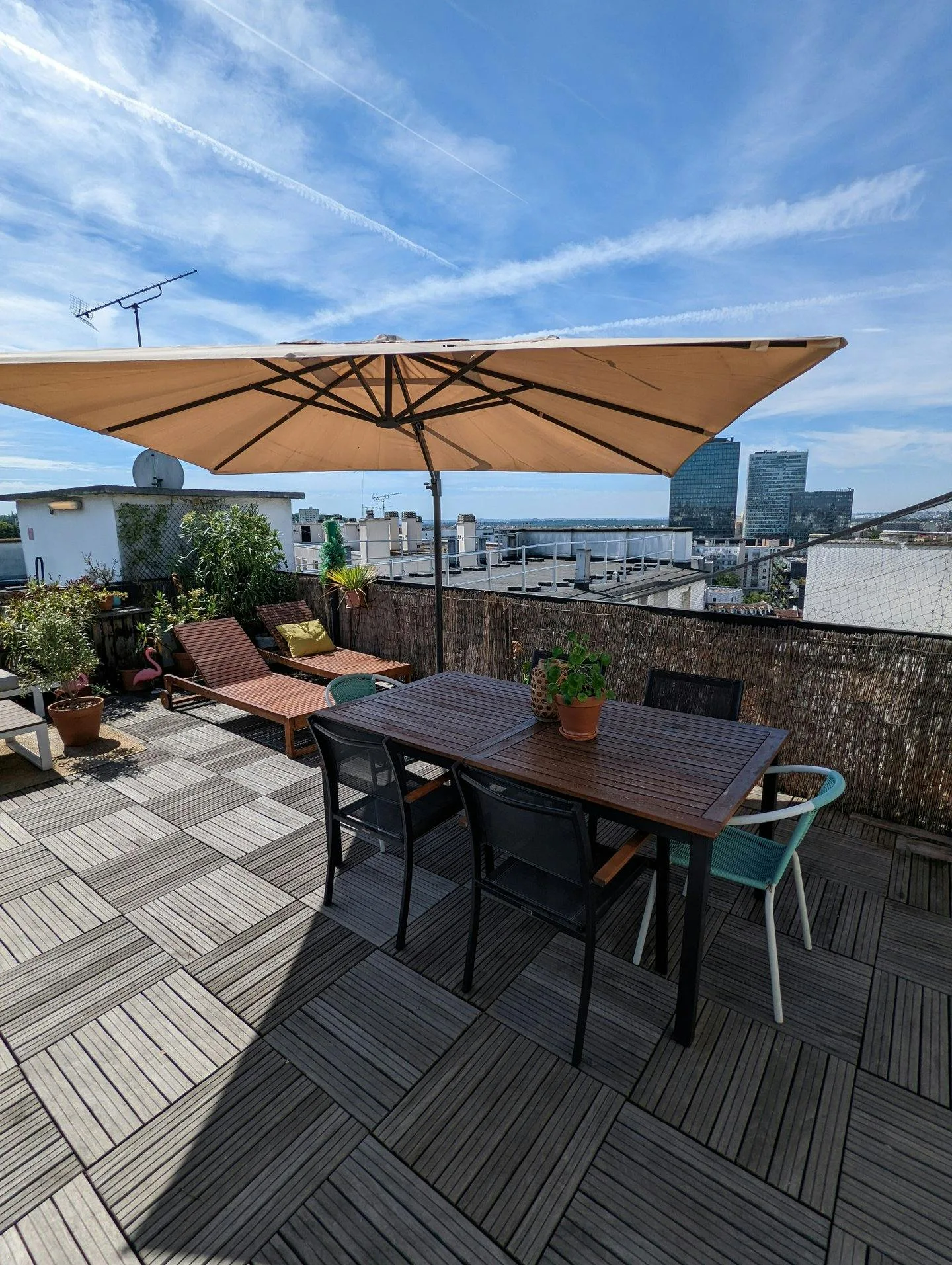 Professional Film and Photo Studio with Rooftop in Montreuil — 2