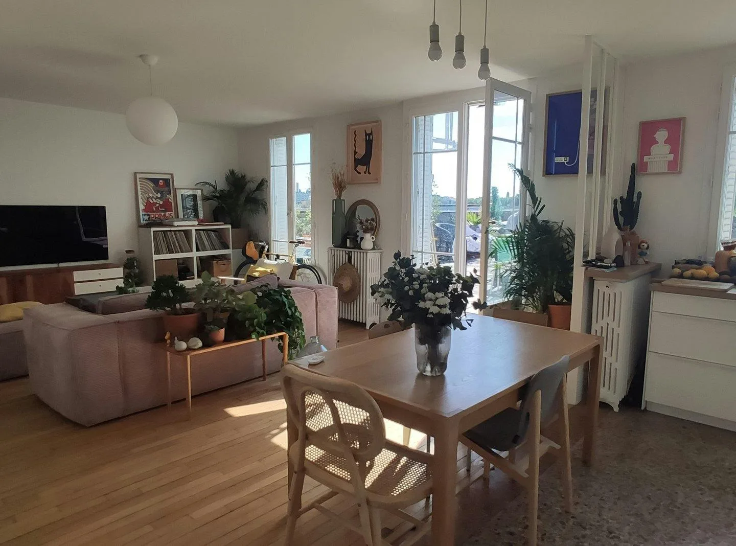 Professional Film and Photo Studio with Rooftop in Montreuil — 5