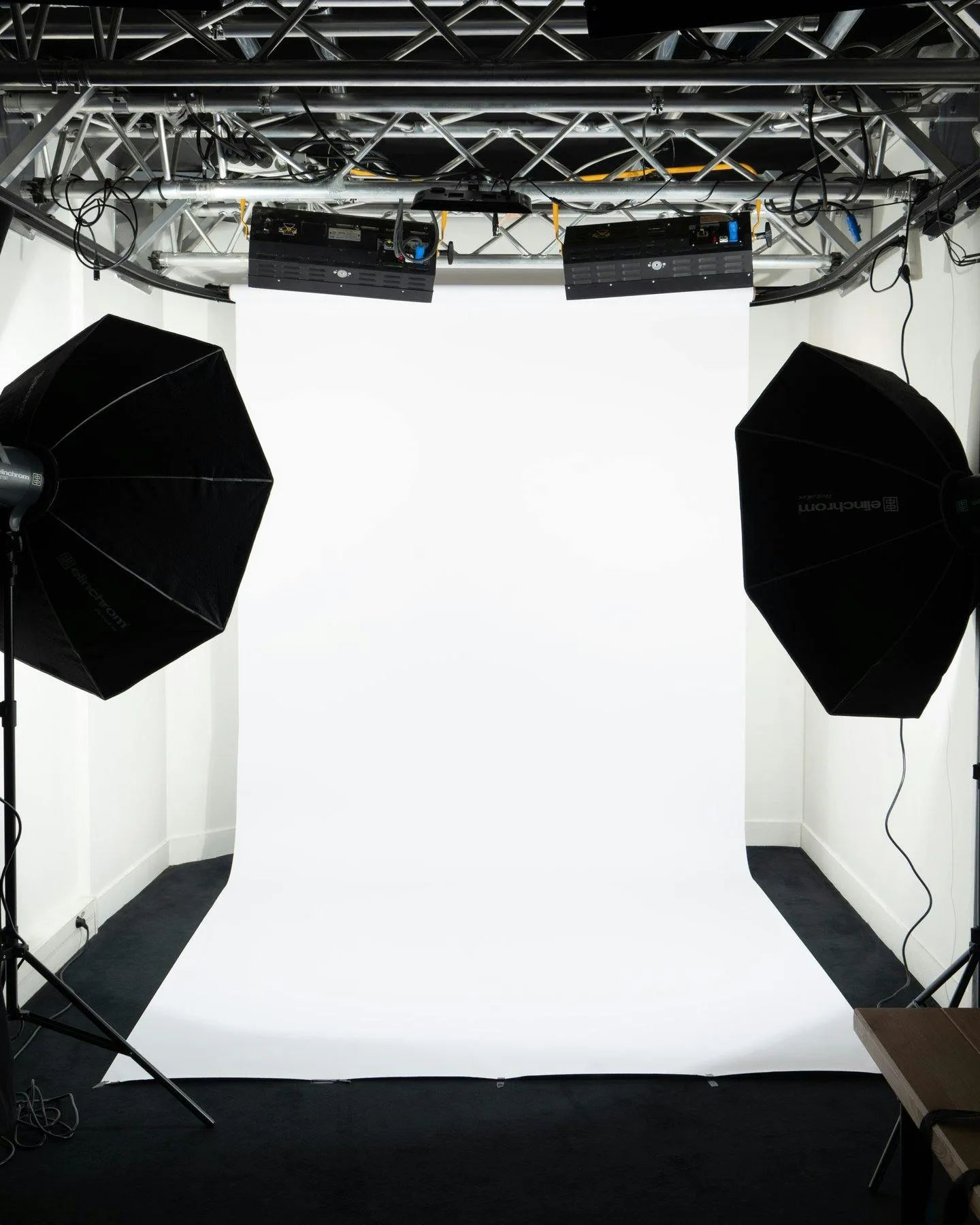 Professional Photo and Film Studio in Paris 16th — 4