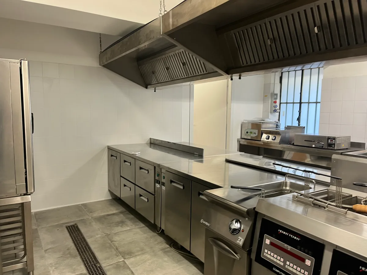 Professionally Equipped Kitchen in Navigli Area, 150 sqm, workshop, pop-up rental in Milano