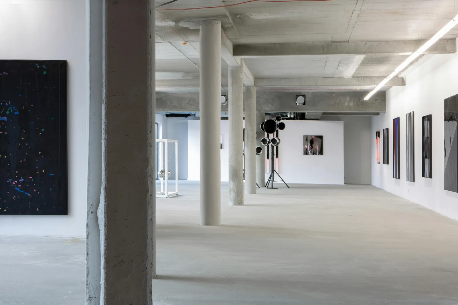 Puristic Art Gallery with Garden at Kurfürstendamm 210 — 5