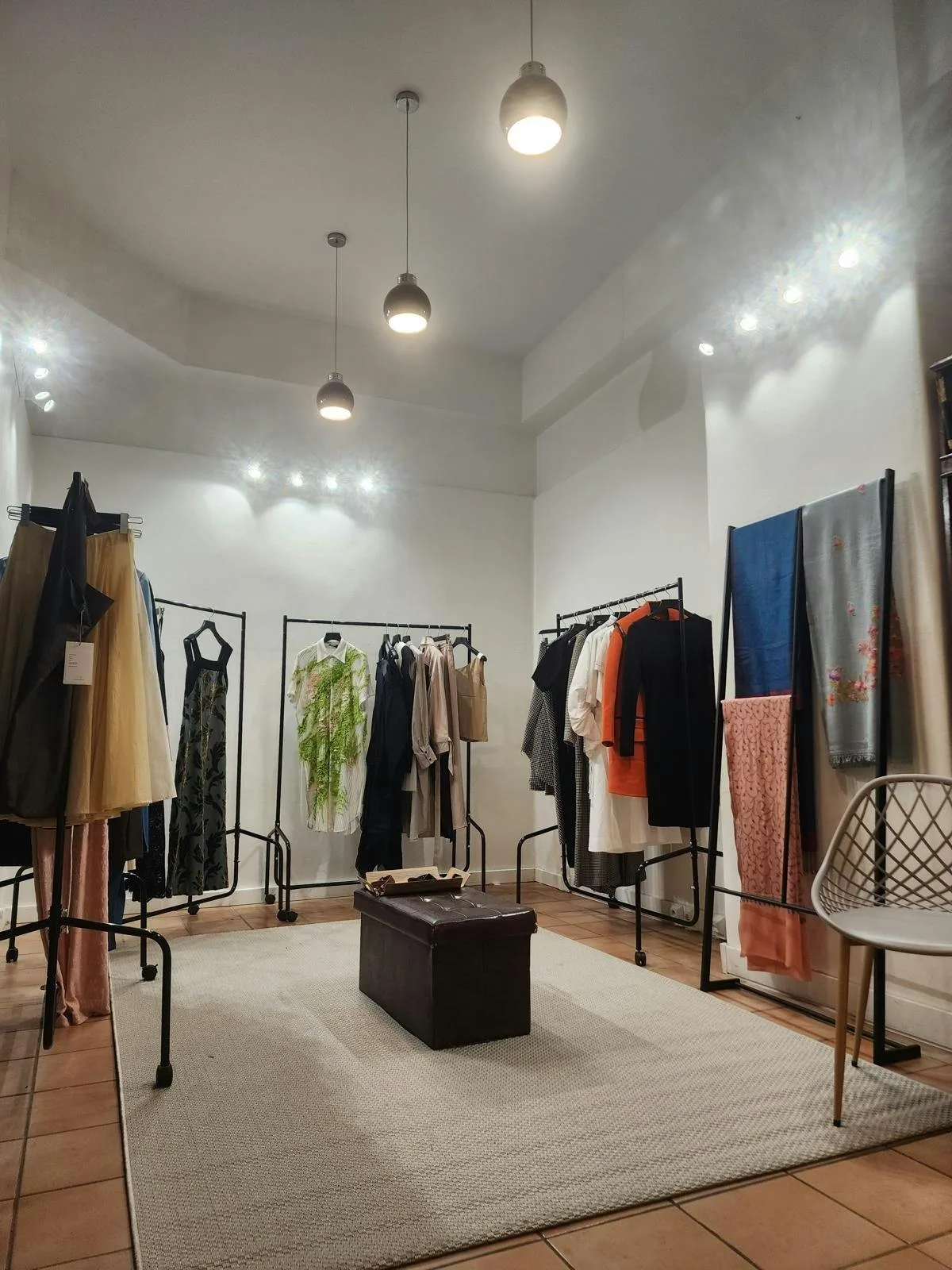 Quaint Parisian Studio Gallery on Rue des Archives — 4