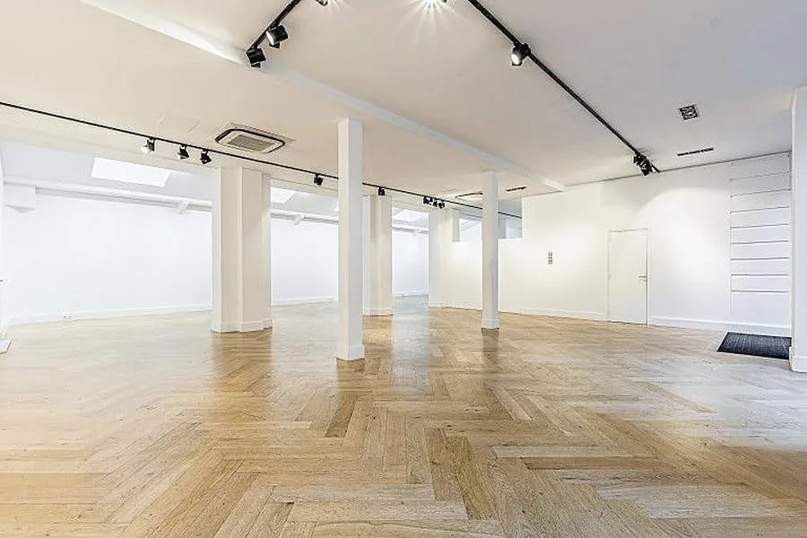 Rambuteau / Archives Gallery in Le Marais, Paris — 3
