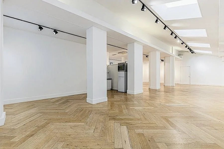 Rambuteau / Archives Gallery in Le Marais, Paris — 5