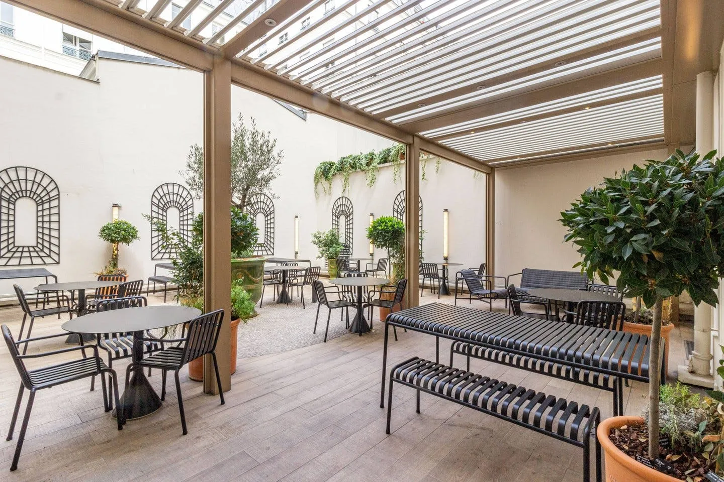 Reception Space with Terrace on Rue Taitbout, Paris — 2