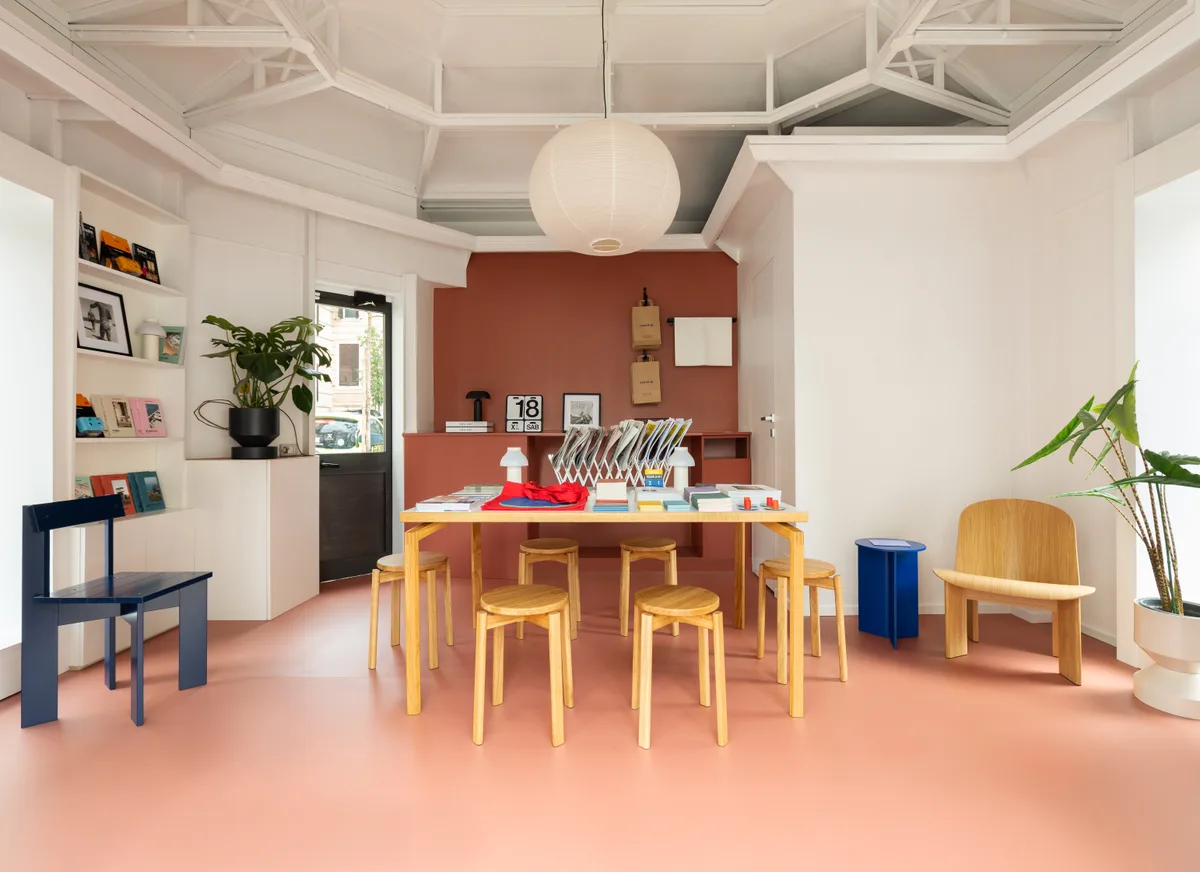 Redesign of Traditional Newsstand for Event Hosting, 21 sqm, pop up store in Roma, interior view