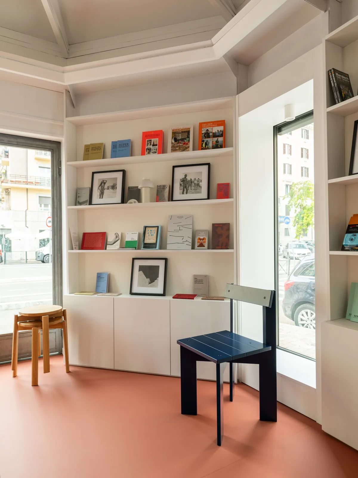 Redesign of Traditional Newsstand for Event Hosting, 21 sqm, pop up store in Roma, second interior view