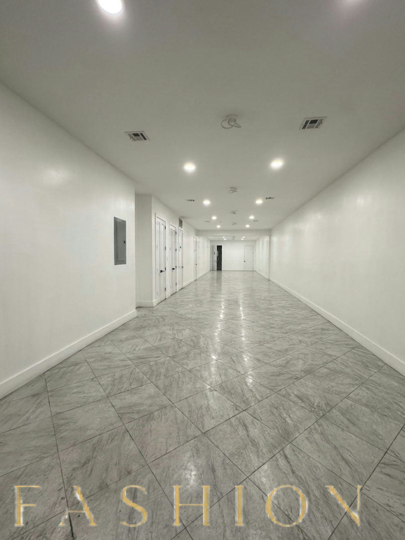 Renovated 1,700 SF Retail Space on Fulton Street, 167 sqm, pop up store in Brooklyn
