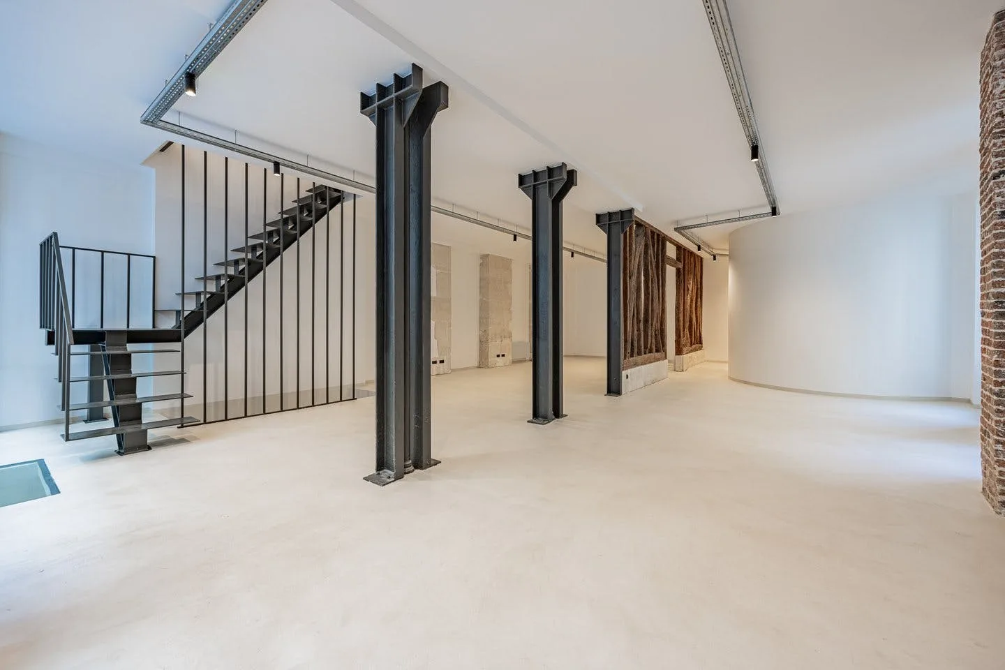 Renovated 525 sqm Industrial Space in Le Marais, Paris