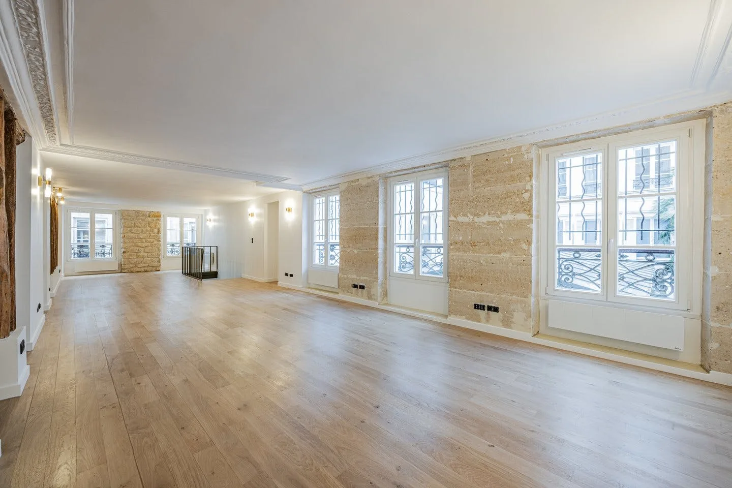 Renovated 525 sqm Industrial Space in Le Marais, Paris — 3